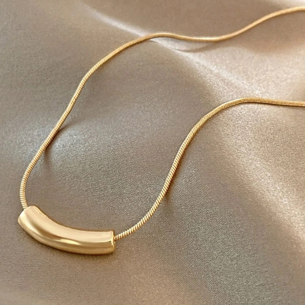 Women Stainless Steel Pendant Necklace - Picture 3 of 6